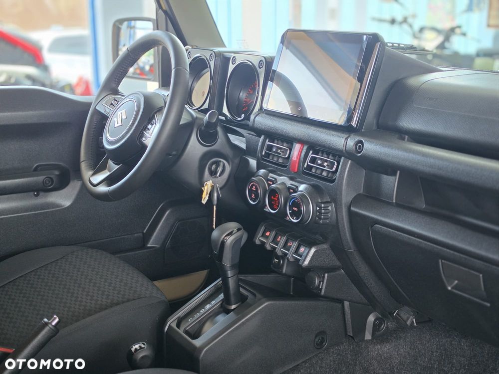 Suzuki Jimny - 17