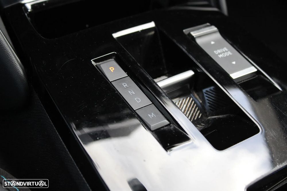 Citroën C4 PureTech 130 Stop&Start EAT8 SHINE - 17