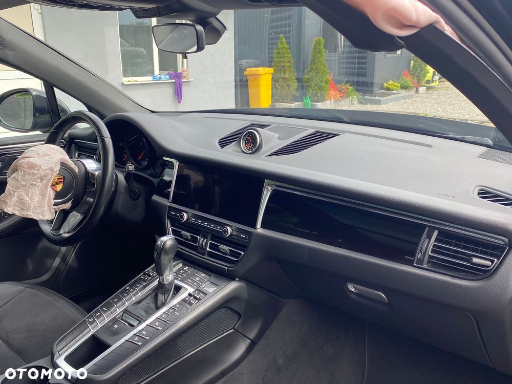 Porsche Macan Standard - 23