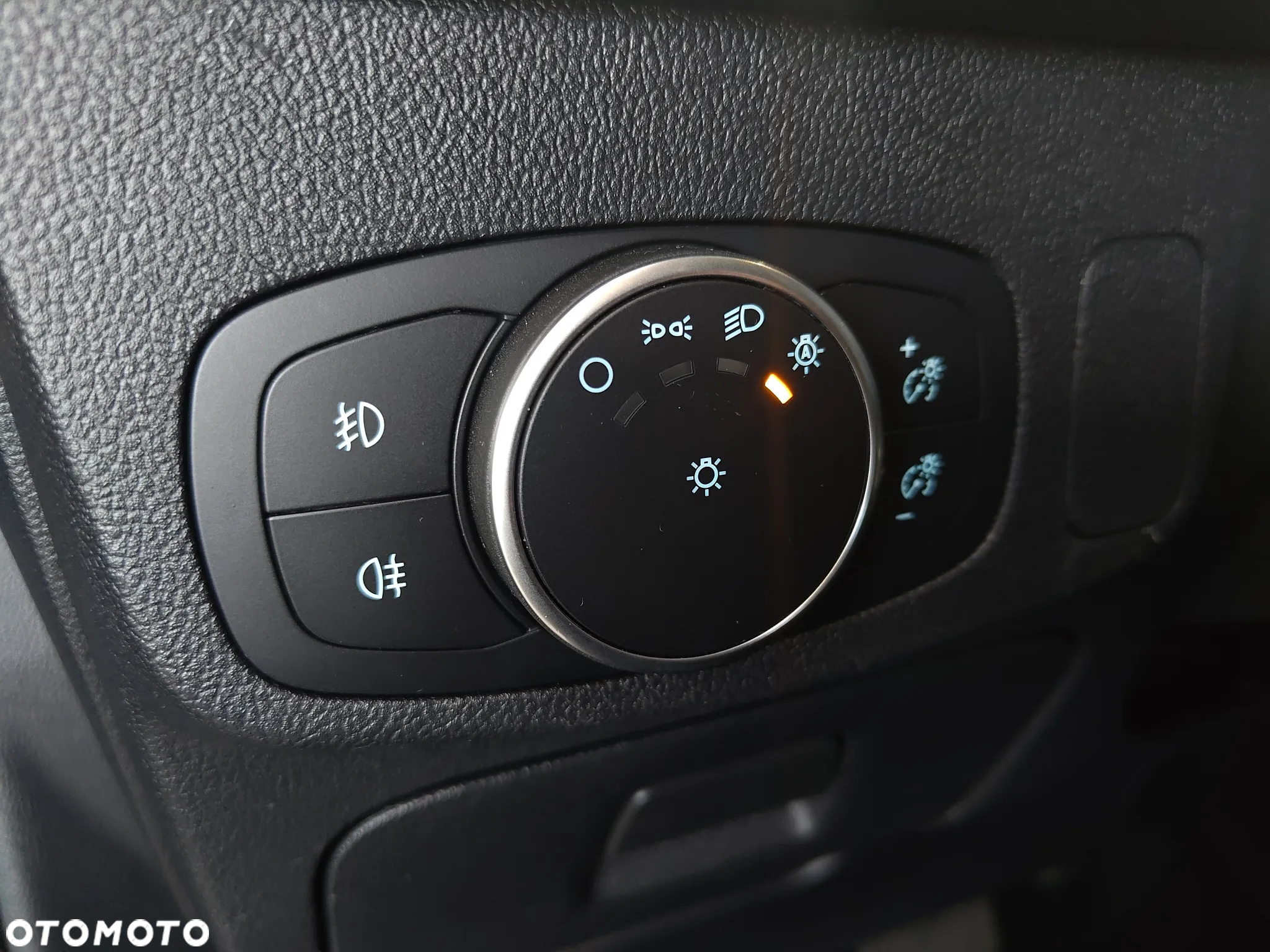 Ford Focus 2.0 EcoBlue Vignale - 33