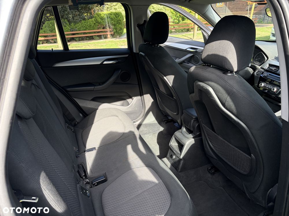 BMW X1 sDrive16d - 9