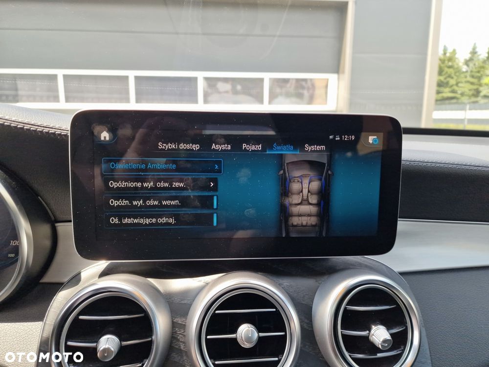 Mercedes-Benz GLC - 32