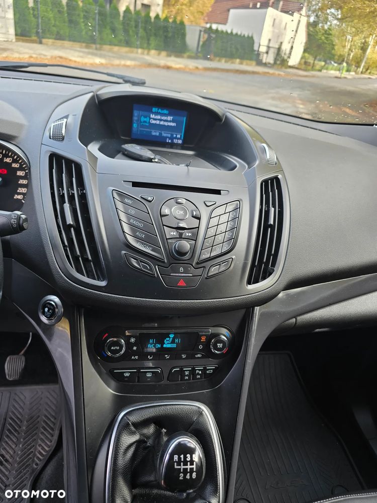 Ford Kuga - 12