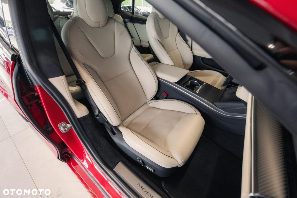 Tesla Model S Plaid - 16