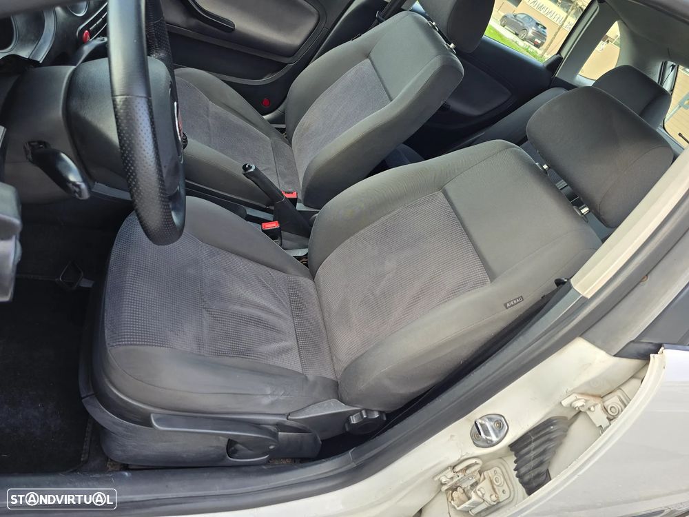 SEAT Ibiza 1.4 TDI Sport - 32