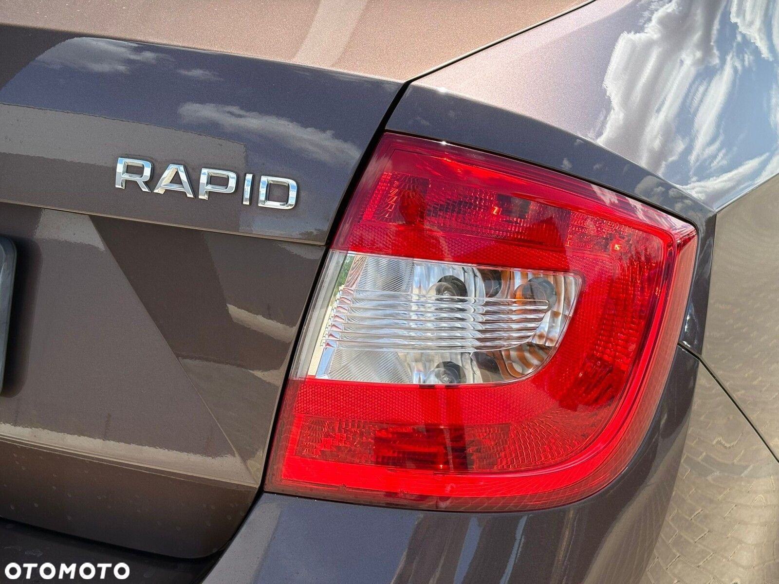 Skoda RAPID 1.2 TSI Ambition - 14