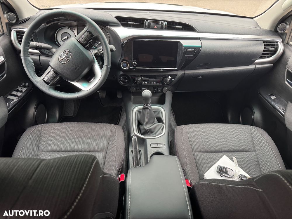 Toyota Hilux ver-4x4-double-cab-autm-comfort - 8