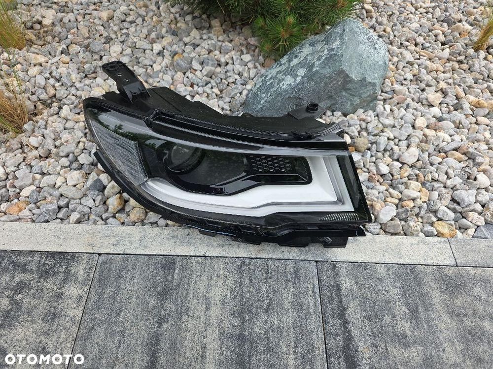 JEEP COMPASS 2 II Lampa prawa przód Bi-Xenon Led P55112716AC 0053434535 - 2