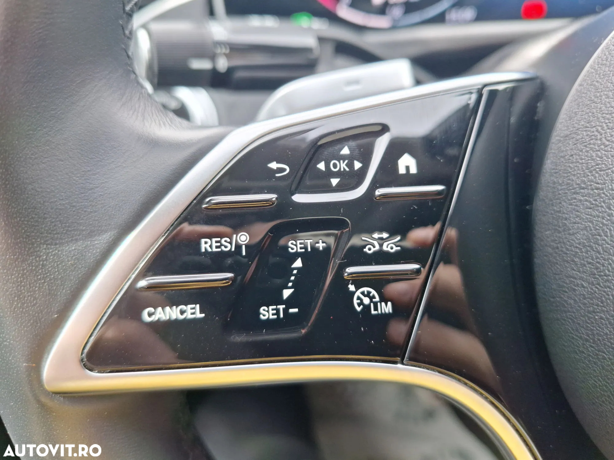 Mercedes-Benz E - 18