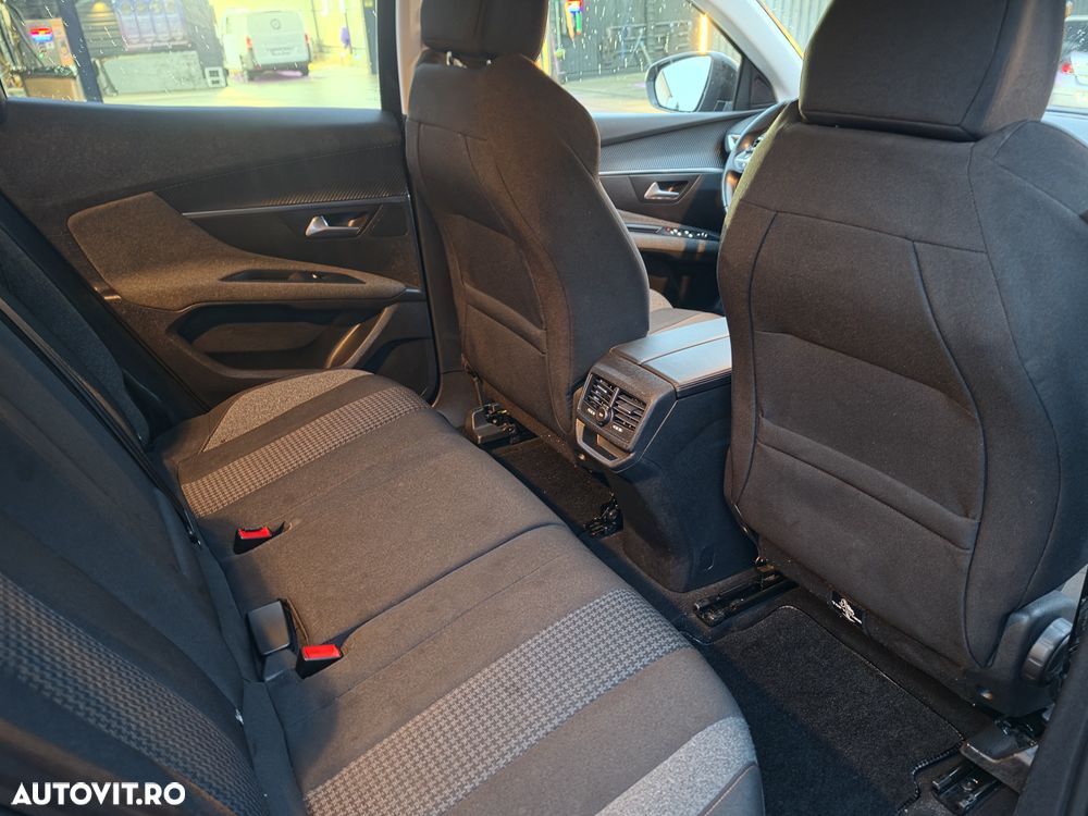 Peugeot 3008 - 11