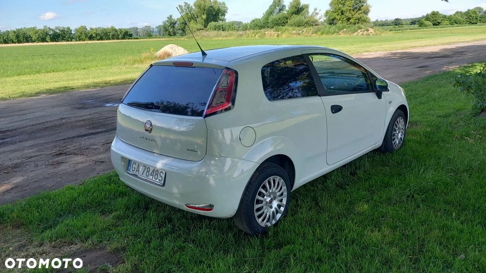 Fiat Punto 1.4 Easy S&S - 3