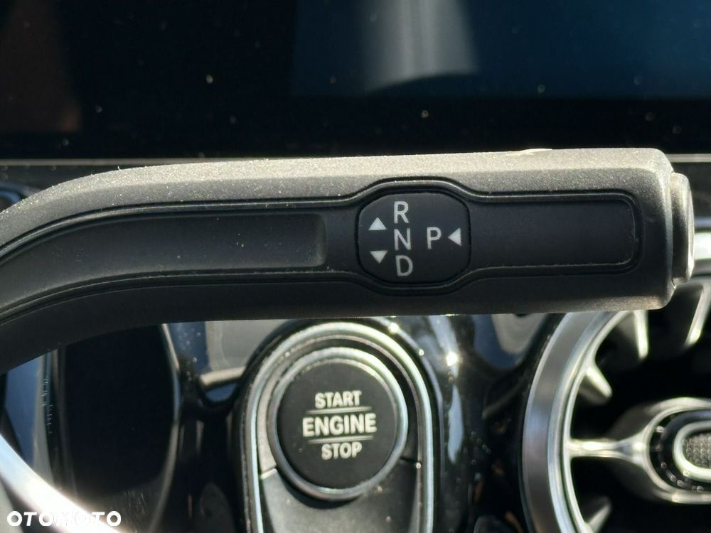 Mercedes-Benz GLA 250 e 8G-DCT Progressive - 24