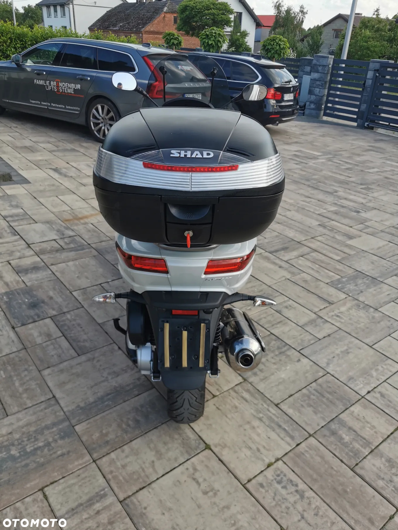 Piaggio MP-3 - 8