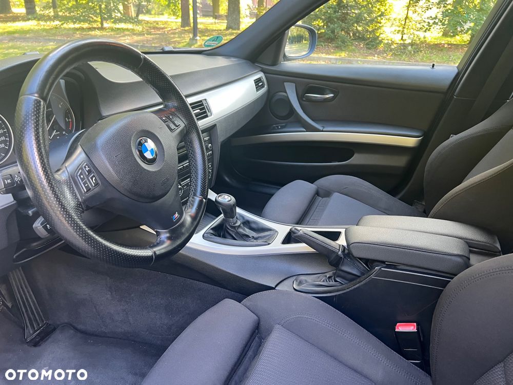BMW Seria 3 - 25