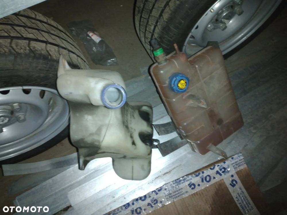 Iveco 3,0 CNG F1CE0441A osprzęt silnika 2013r, kabina szkielet ,  wał napędowy pół resory poduszki , koła z ładnymi oponami , sterowniki silnika i inne części - 25