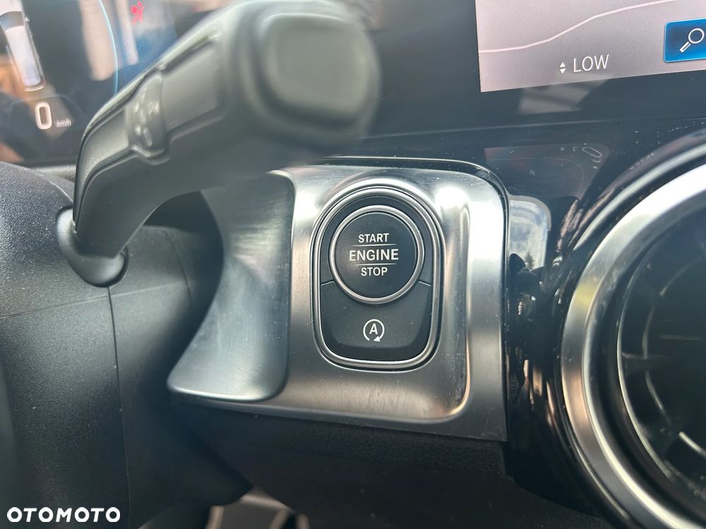 Mercedes-Benz GLB 200 Style 7G-DCT - 28
