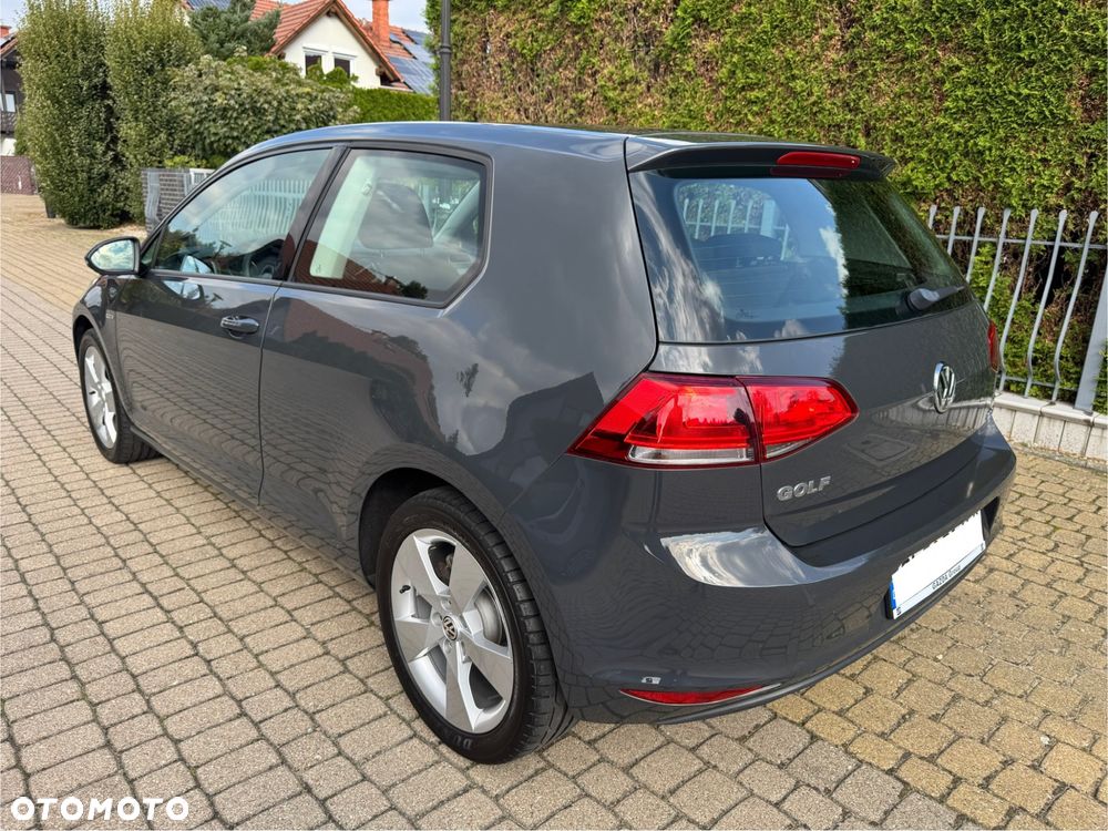 Volkswagen Golf - 11