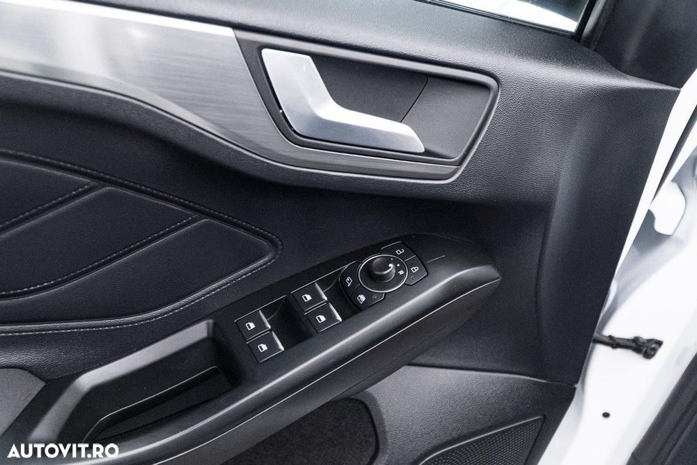 Ford Focus 1.0 EcoBoost Titanium - 19