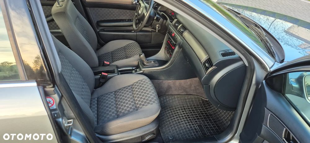Audi A6 Limousine 2.4 - 3