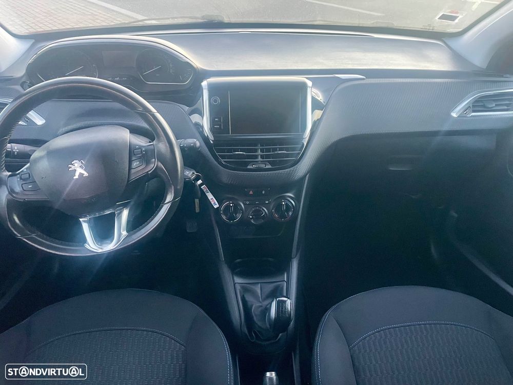 Peugeot 208 1.2 PureTech Style - 10