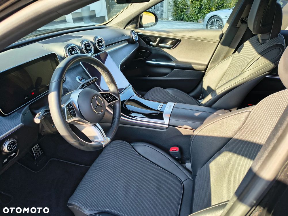 Mercedes-Benz Klasa C 220 d 4Matic 9G-TRONIC Avantgarde - 29