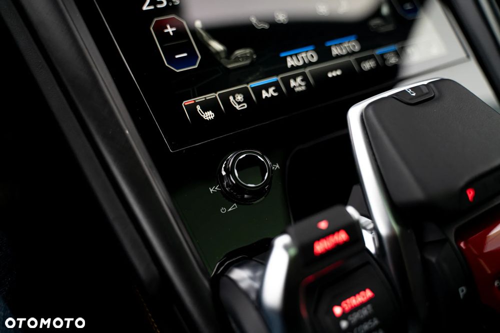 Lamborghini Urus - 18