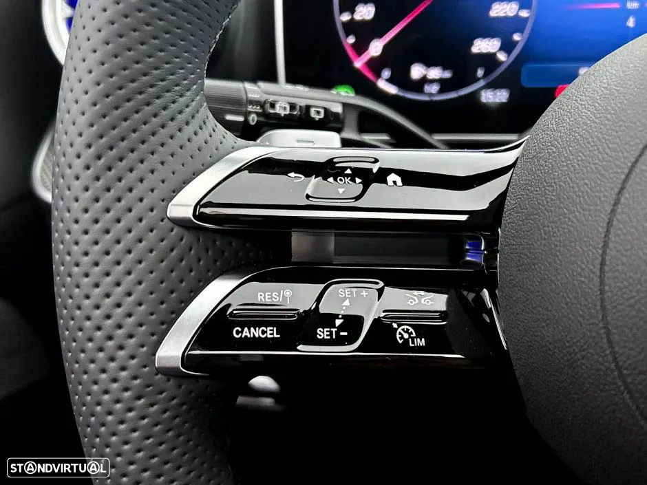 Mercedes-Benz C 300 e AMG Line - 9