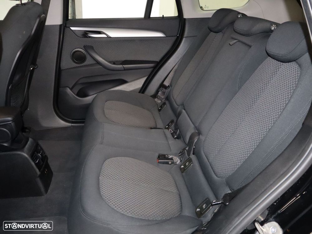 BMW X1 25 e xDrive - 11