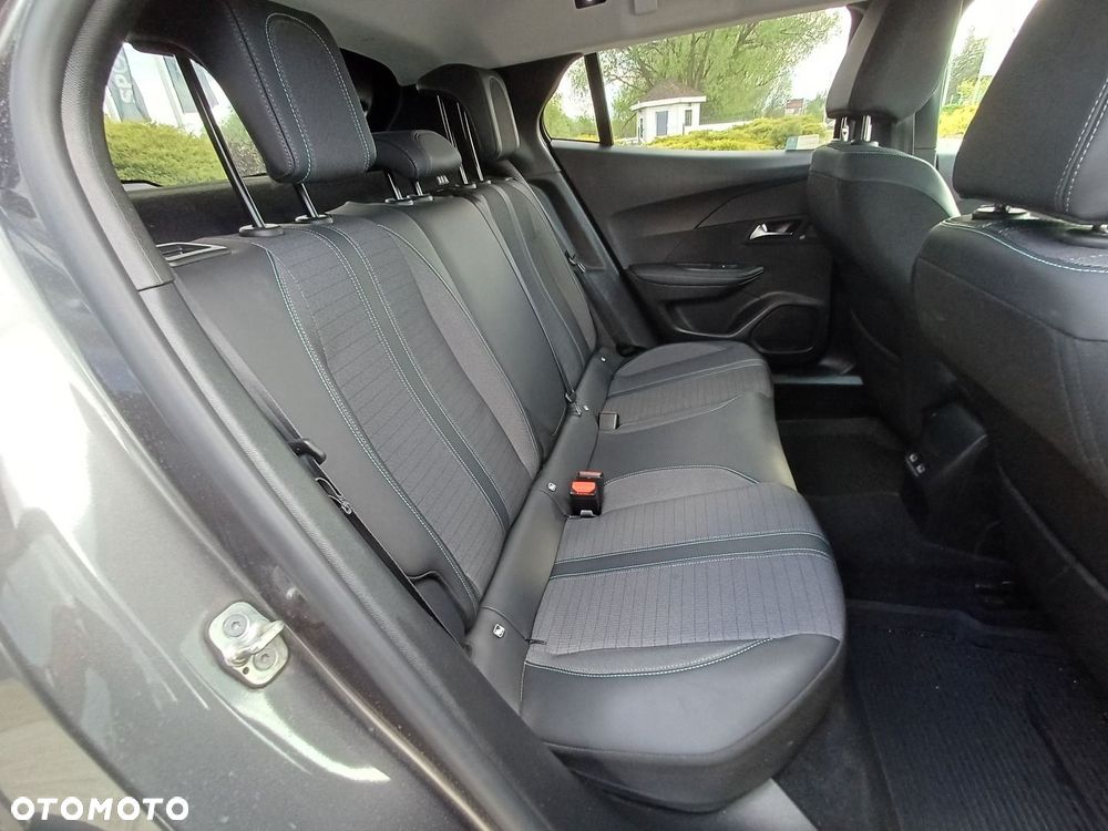 Peugeot 2008 1.2 PureTech Allure Pack S&S EAT8 - 32