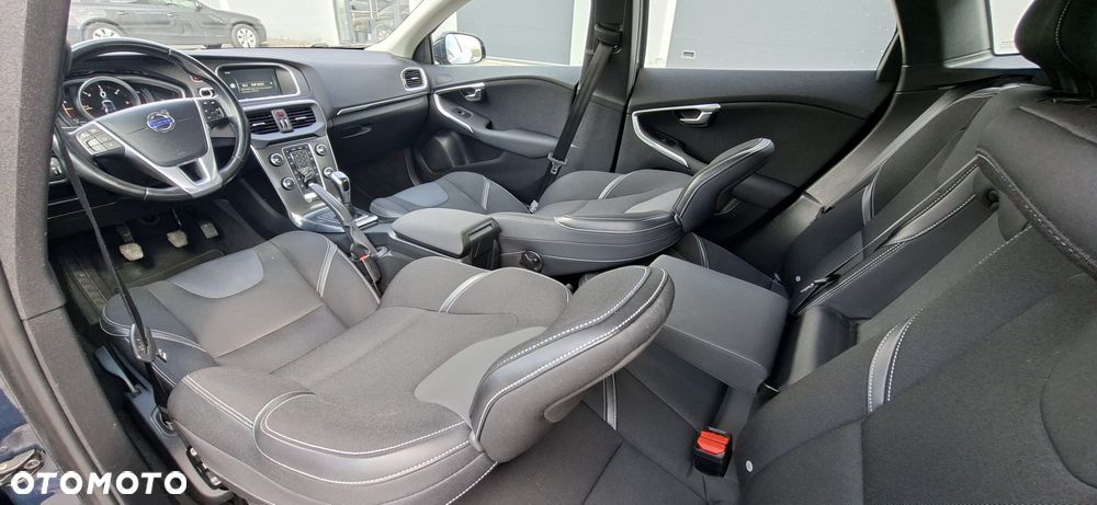 Volvo V40 D4 Momentum - 20