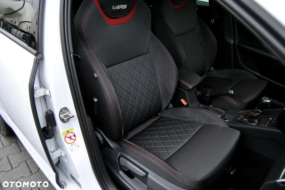 Skoda Octavia Combi 2.0 TDI DSG RS - 22