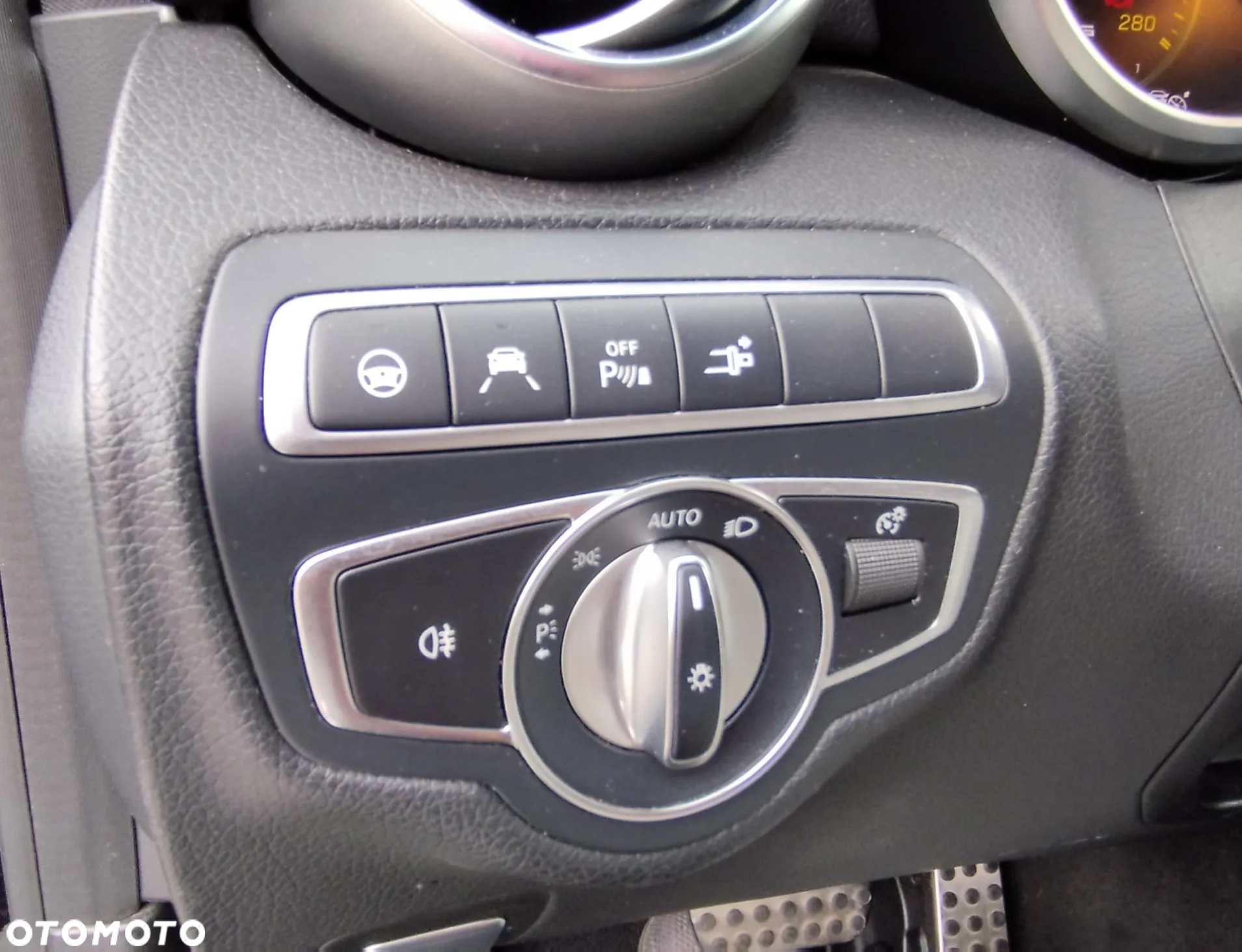 Mercedes-Benz Klasa C 43 AMG 4MATIC - 33