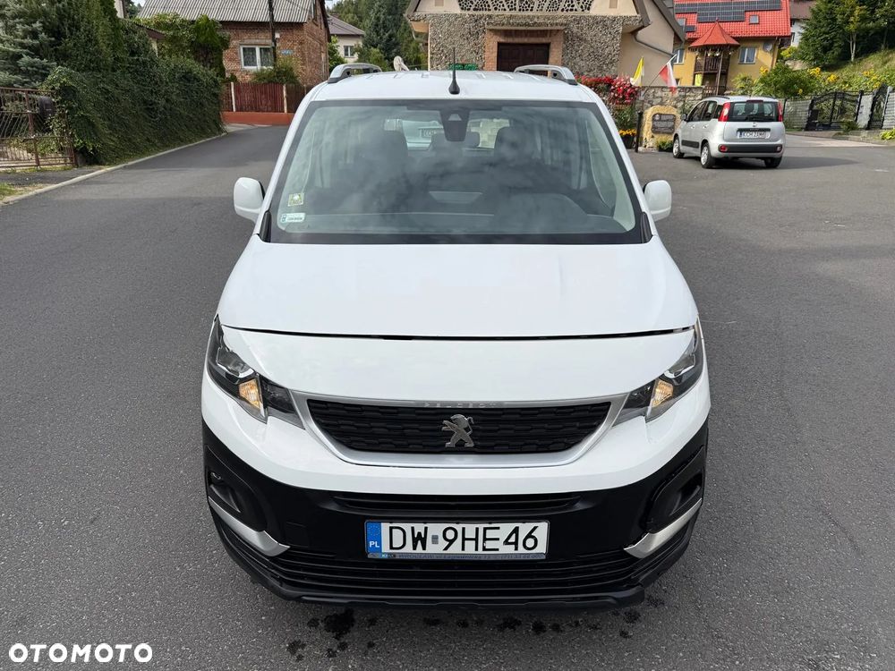 Peugeot Rifter Long 1.2 PureTech Allure S&S (7-os.) - 2