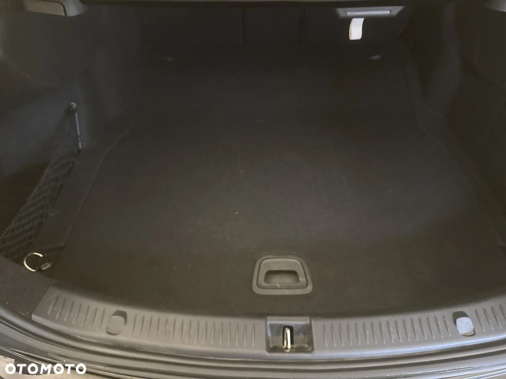 Mercedes-Benz Klasa E 220 d 4-Matic AMG - 22