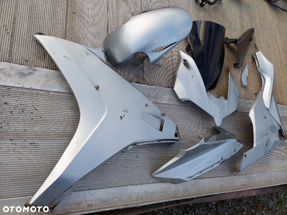 Honda VFR 800 RC93 bok boczek owiewka czasza błotnik ogon pług - 3