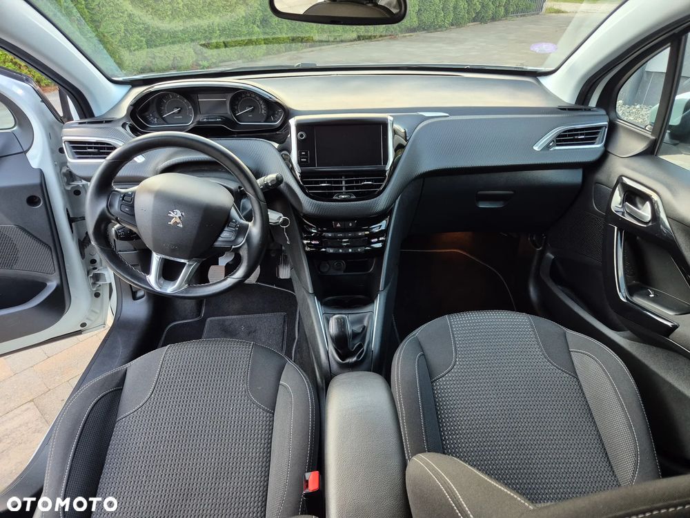 Peugeot 208 PureTech 82 Start & Stop Tech Edition - 20