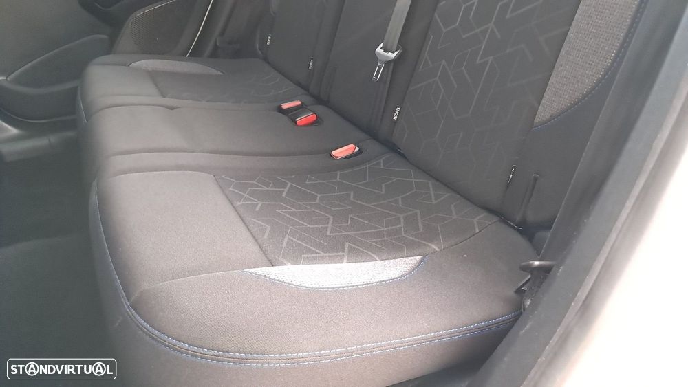 Peugeot 2008 1.5 BlueHDi Signature - 30