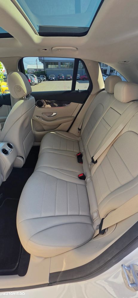 Mercedes-Benz GLC 300 4MATIC 9G-TRONIC AMG Line Plus - 5