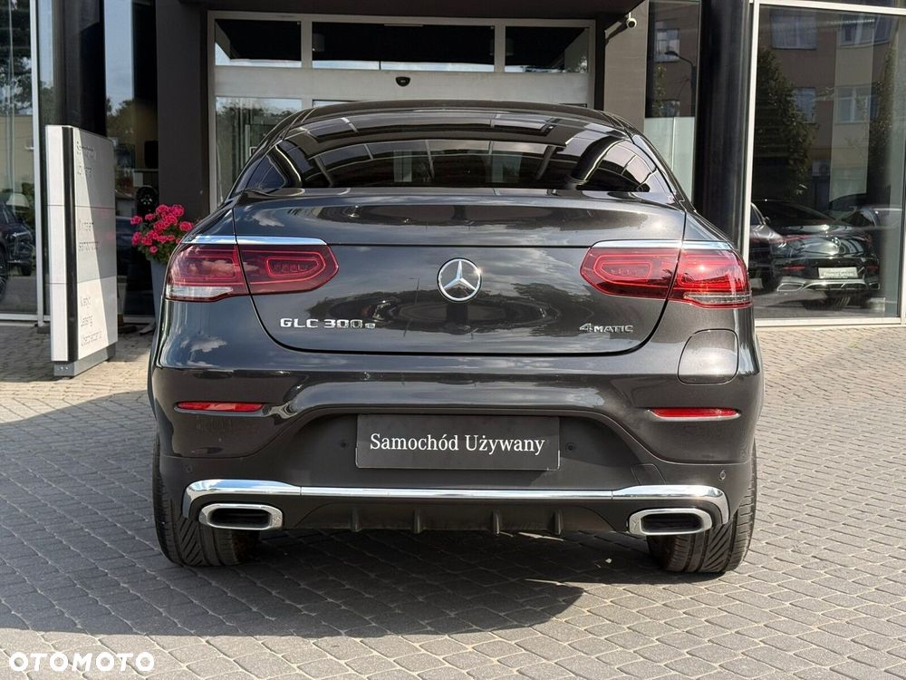 Mercedes-Benz GLC 300 e 4-Matic - 9