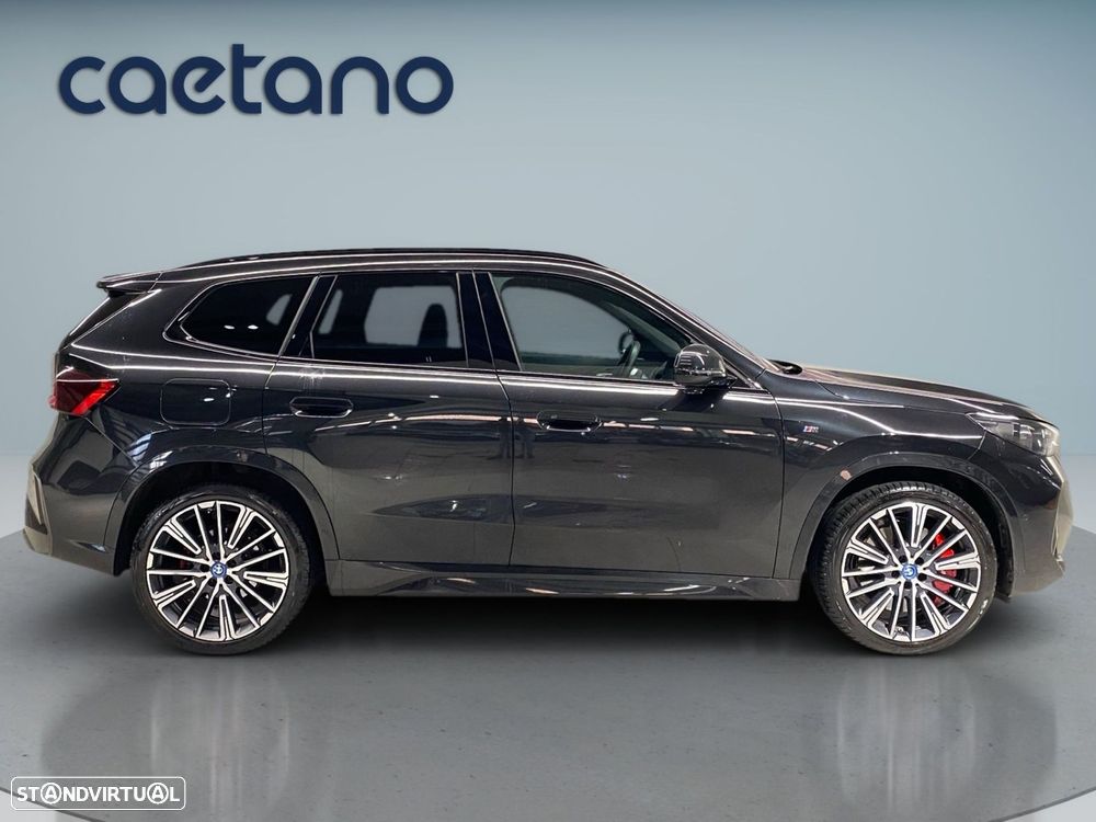 BMW iX1 eDrive20 Pack Desportivo M Pro - 19