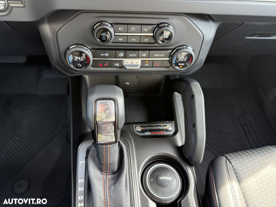 Ford Bronco - 20