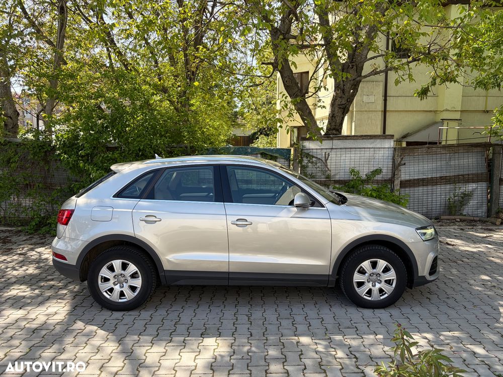 Audi Q3 2.0 TFSI Quattro Stronic Design - 5