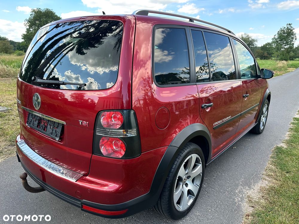 Volkswagen Touran 1.4 TSI DSG Cross - 18