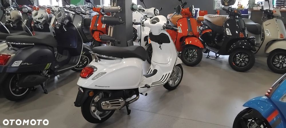 Vespa Primavera - 2