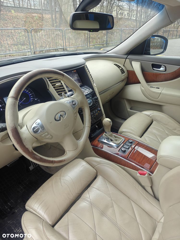Infiniti QX70 5.0 S Premium - 26