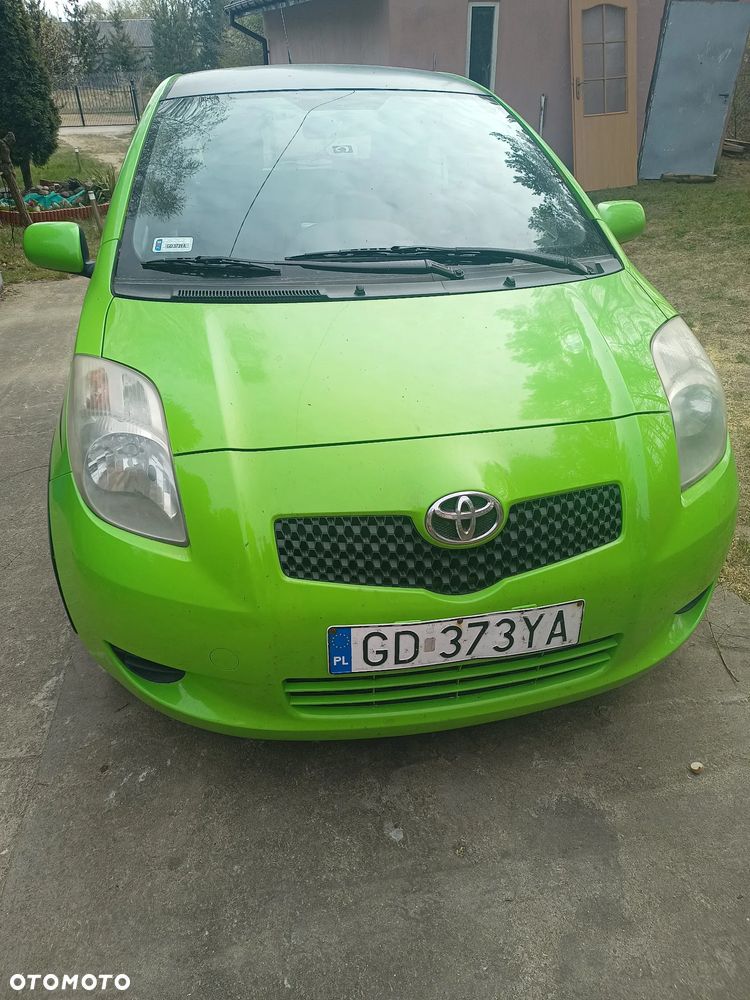 Toyota Yaris 1.0 Luna - 4