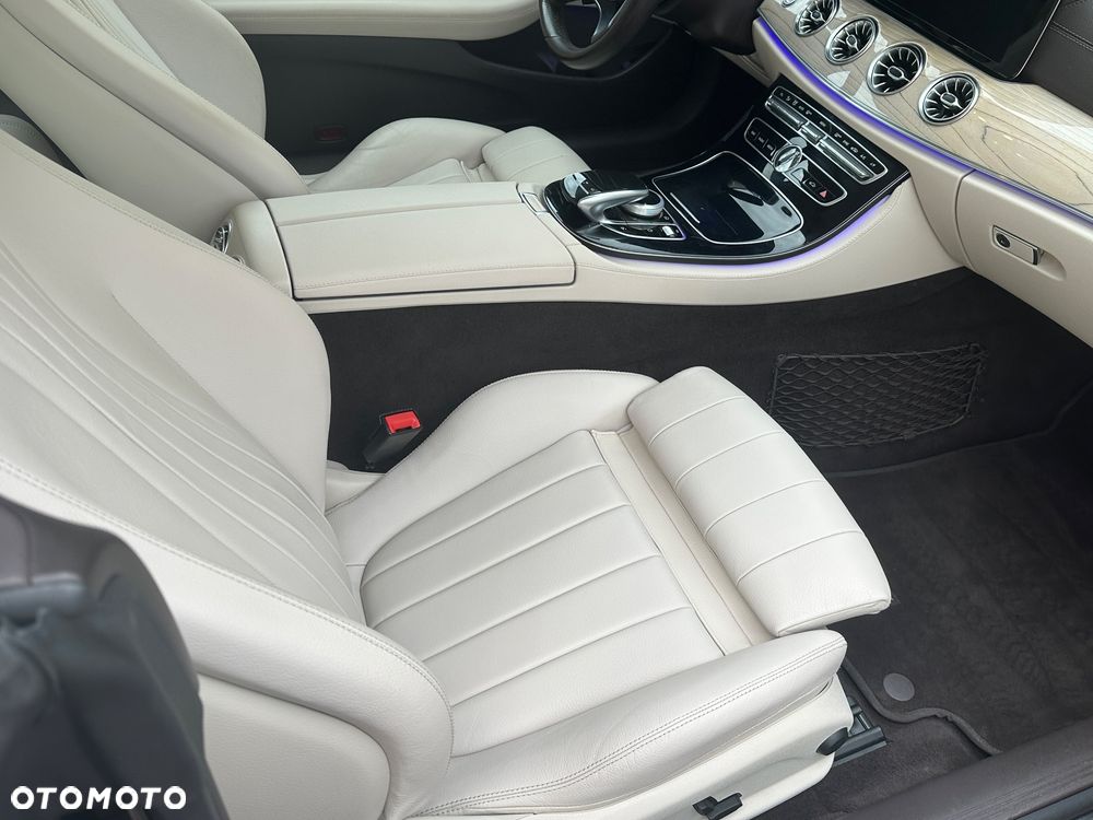 Mercedes-Benz Klasa E 300 9G-TRONIC - 15