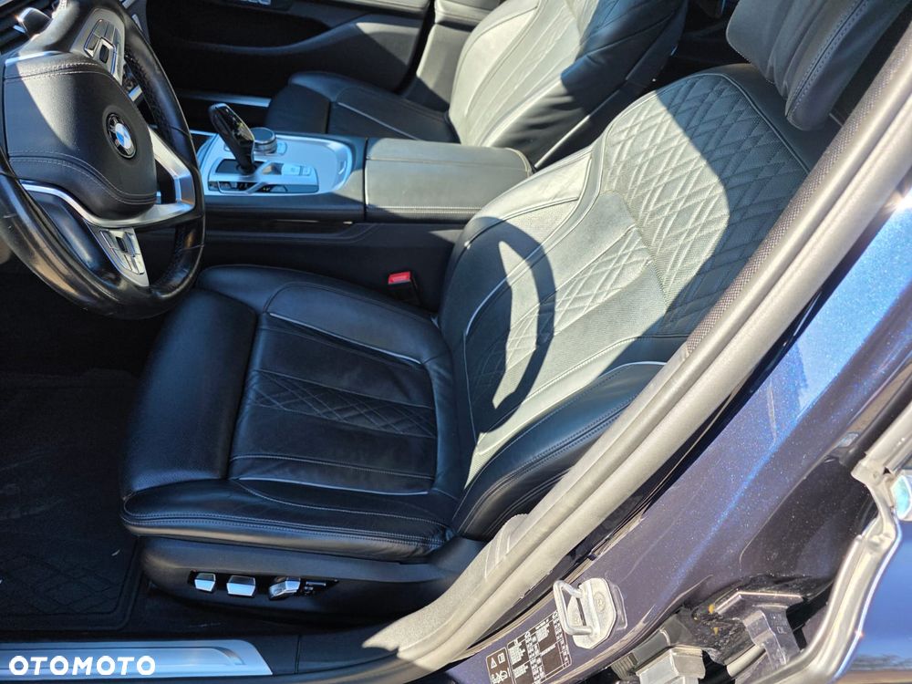 BMW Seria 7 740Ld xDrive - 23