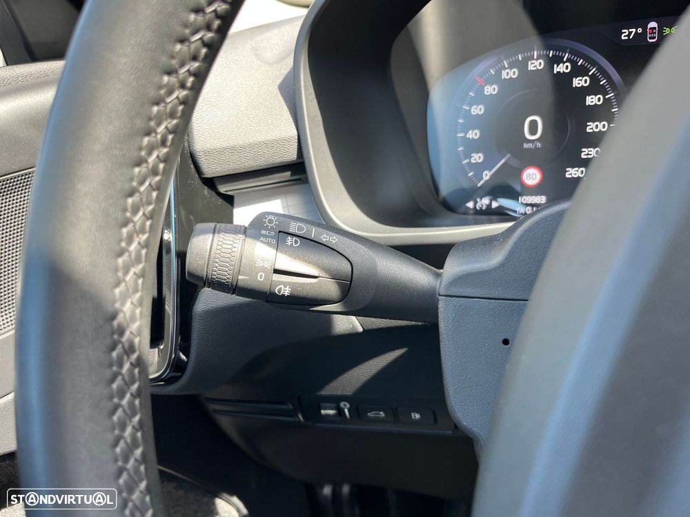 Volvo XC 40 1.5 T5 PHEV Momentum - 18