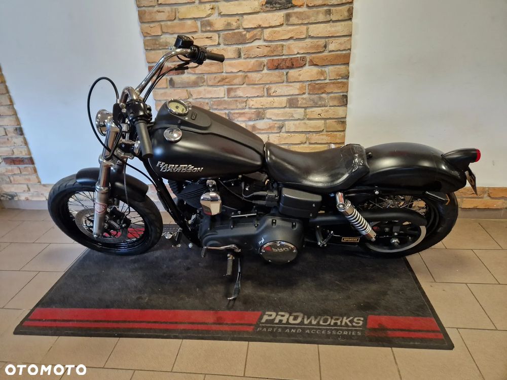 Harley-Davidson Dyna Street Bob - 6